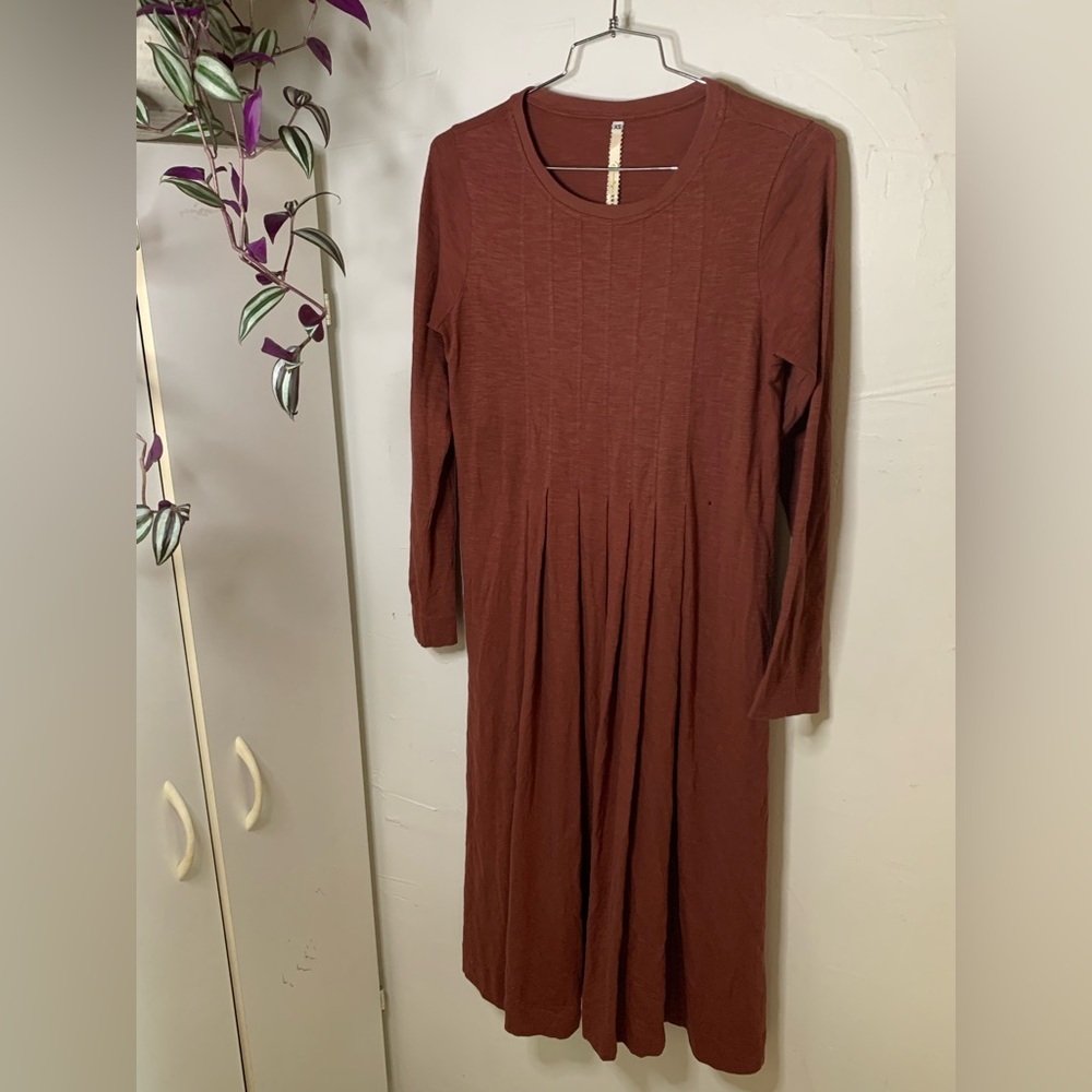 Uncle Frank Knit Tucked Midi Long Sleeve Dress​​